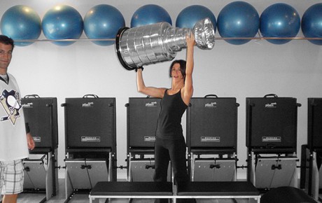 Mike Zigomanis brings stanley cup to pilates north